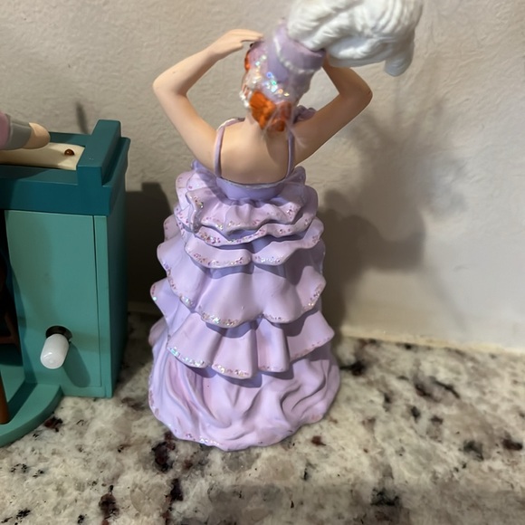 Two I love Lucy Christmas ornaments - Picture 7 of 9